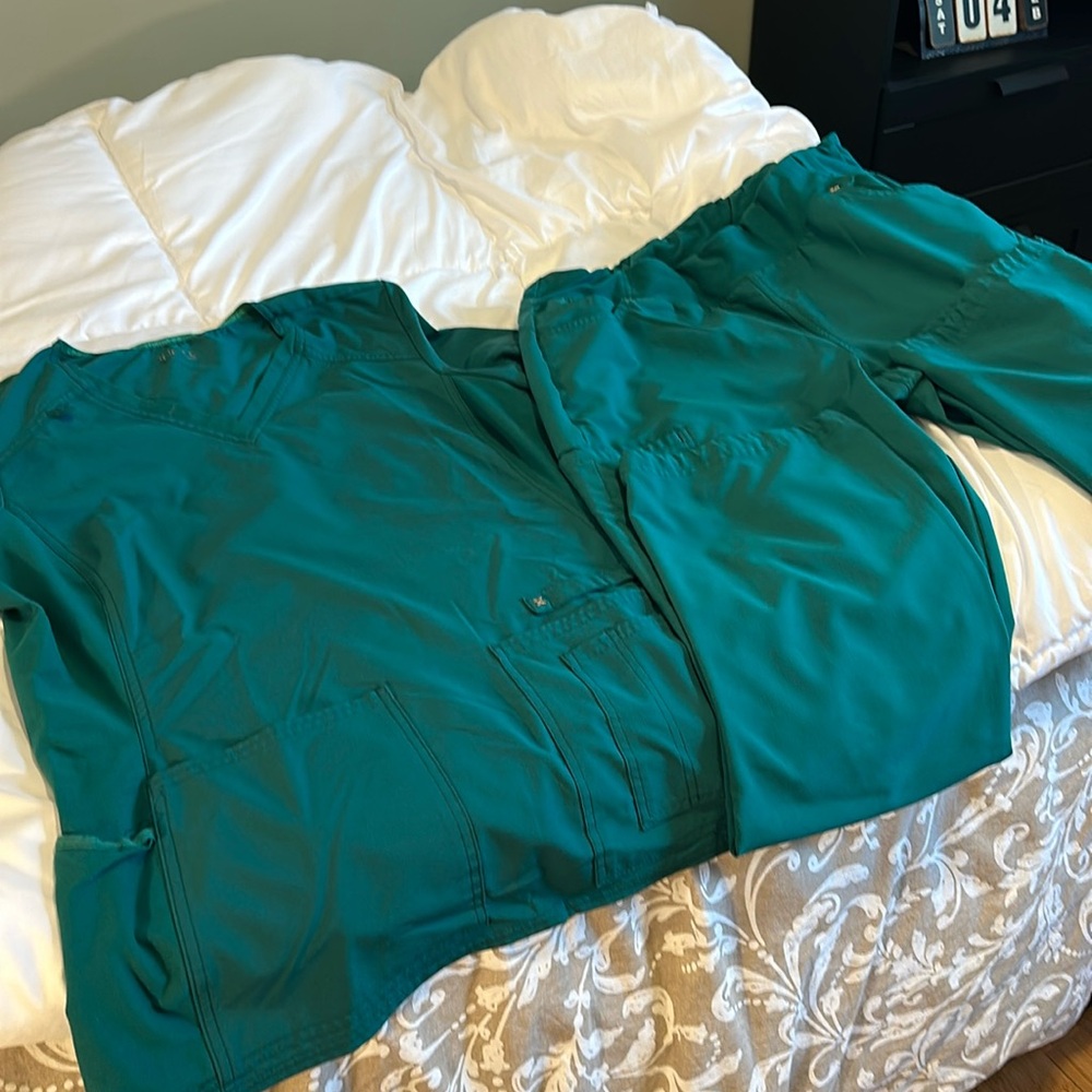 iFlex Cherokee Women’s Scrubs
